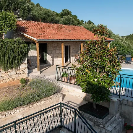 度假居 Bacinelle With Pool & Sea View